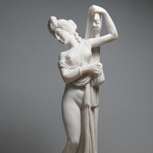 29 cm Veronese Design Statue Aphrodite Rising from the Sea Griechische römische Göttin Antik-Bronze-Finish 29 cm Veronese Design Statue Aphrodite Rising from the Sea Griechische römische Göttin Antik-Bronze-Finish