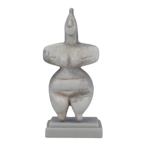 Venus paleolithic figurine small sculpture mother goddess fertility female replica