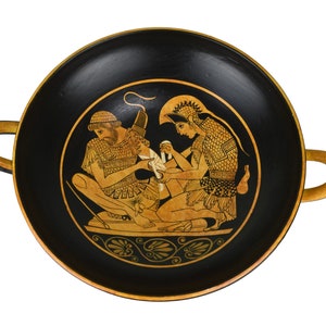 Achilles bandages Patroklos&#39; arm Pottery Kylix Ancient Greek Pottery Painting