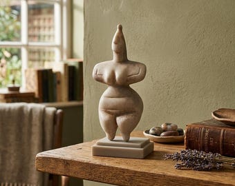 ラウセルのヴィーナス浮彫レプリカ：手作りの先史時代の女神像 - Etsy 日本