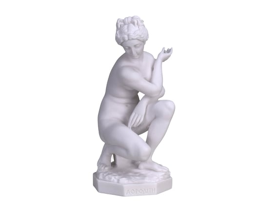 Crouching Aphrodite Venus Statue – Greek Roman Goddess Sculpture – Cast Marble Classical Art