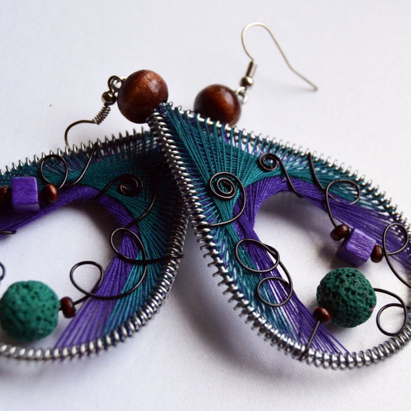 Boucles d'oreilles fil péruvien/ Boucles d'oreilles ficelle/ Bijoux amérindiens/ Grandes boucles d'oreilles violettes/ Boucle d'oreille enroulée de fil de fer/ Boucles d'oreilles bohème violettes/ Inspire