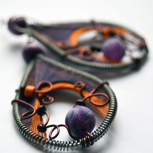 Purple inspiration earrings with beautiful agate stone. Earrings with smooth colours and design. Handmade product that describes you.