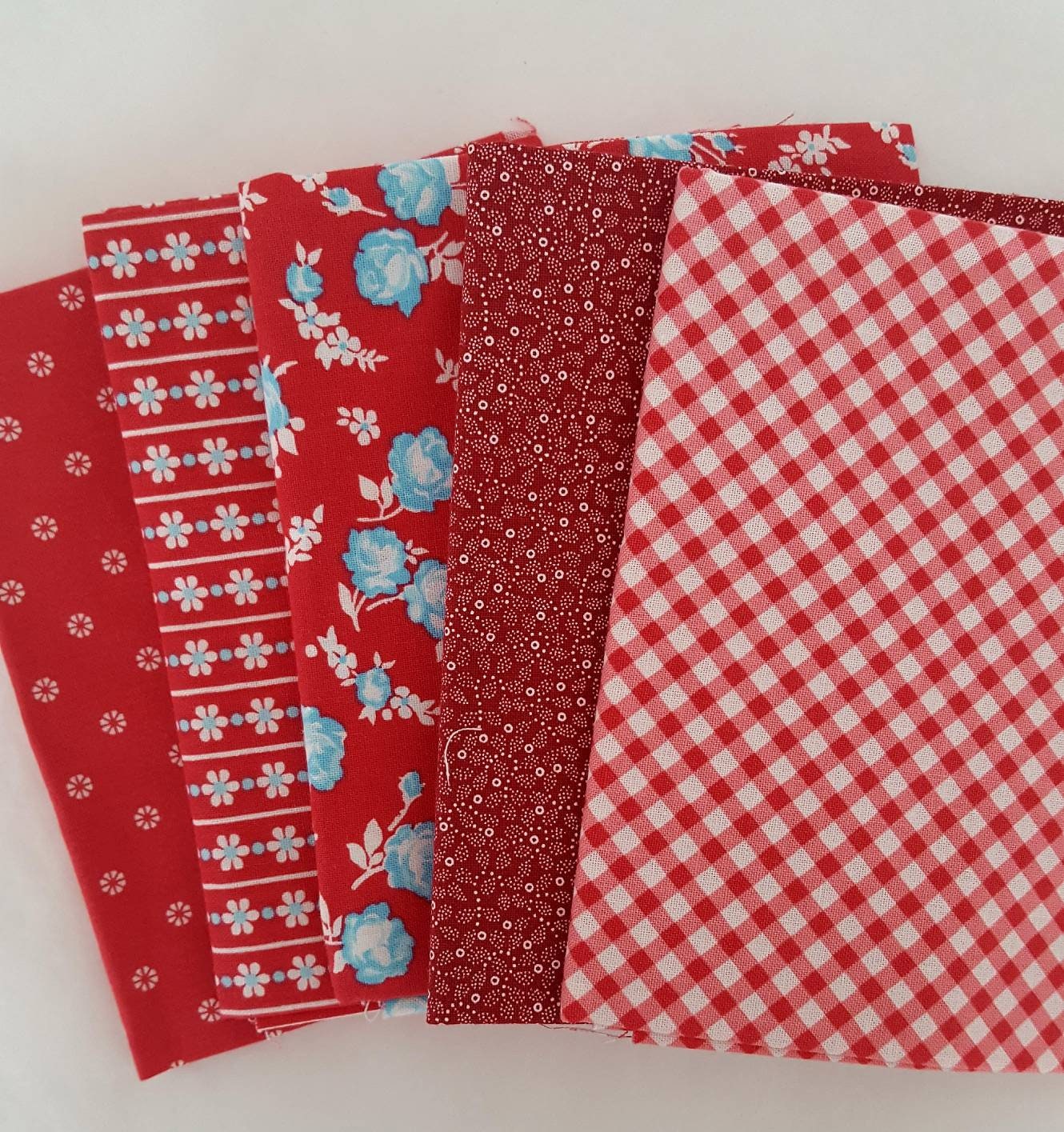 Bundle of 5 Assorted Red Fat Quarters by Windham Fabrics Etsy