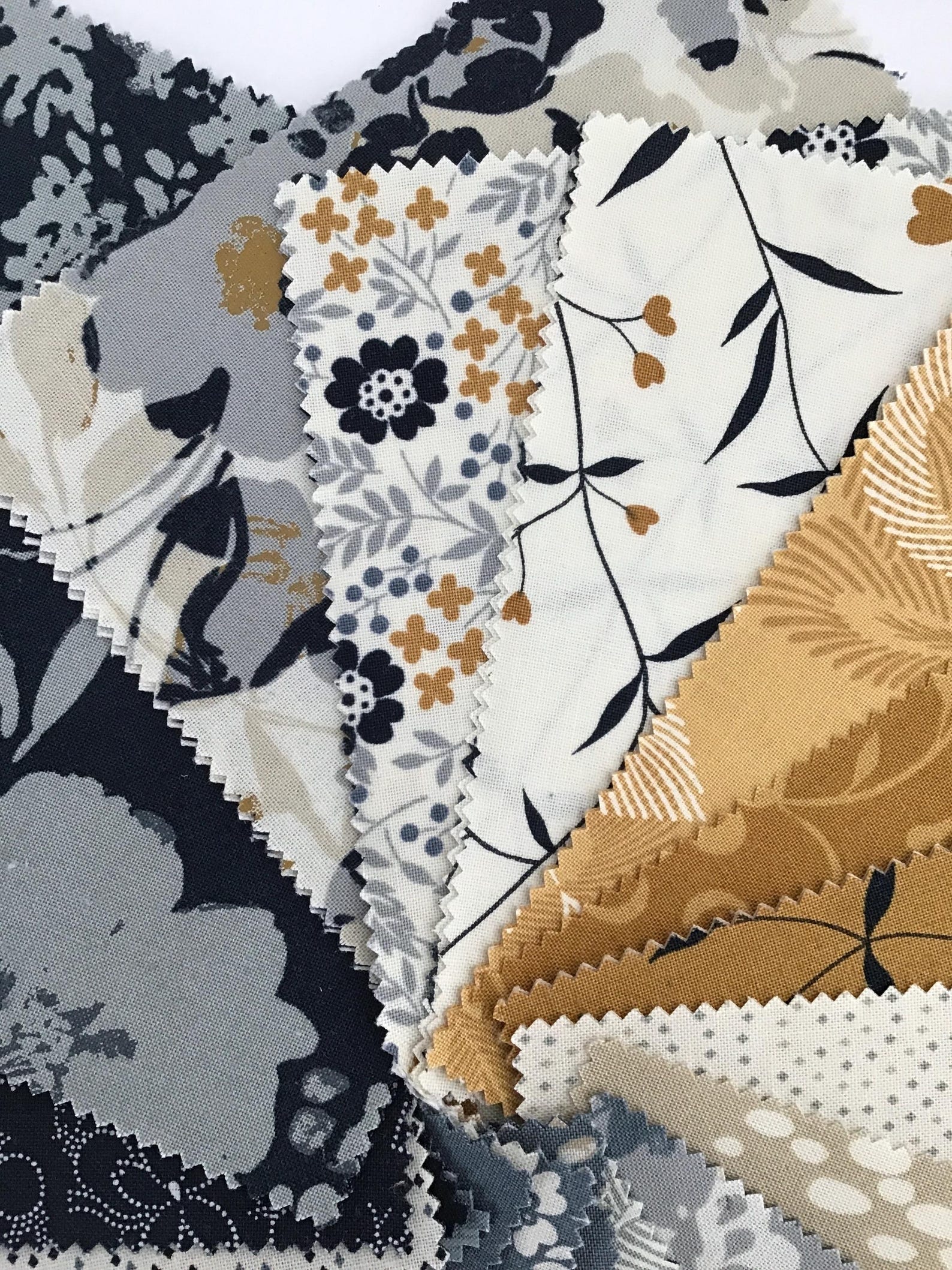 Arabesque Moda Arabesque Charm Pack by Studio M for Moda Fabrics, (42) 5