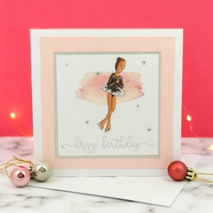 Handgemachte Eiskunstlauf Große Geburtstagskarte | Original Illustration | Schlittschuhläufer | Amber the Figure Skater von Caity-Lou Studios