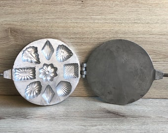 Iron Pan Vintage Mold Cookies Press for biscuits ON SALE Antique cast irons mold,Cookie Pan