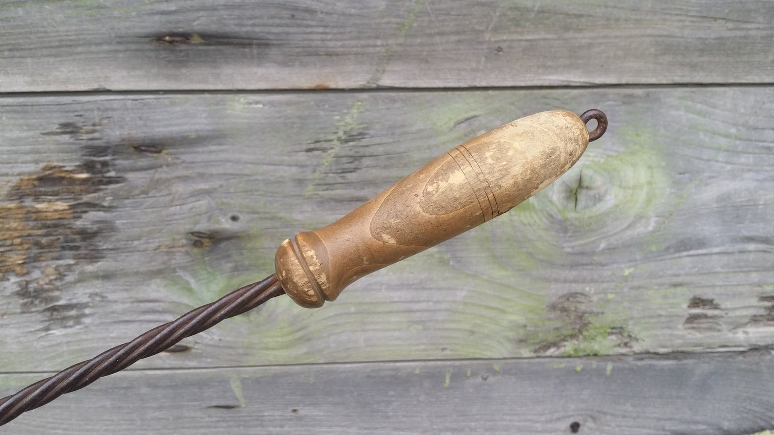 Vintage Rug Beater, Carpet Beater, Blanket Beater, Farmhouse Decor