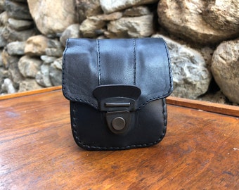 Vintage Leather Belt Pouch, Leather Belt Bag, Belt Case, Black Belt Purse, Mens Leather Pouch, Vintage Phone Case, Black Leather Case.