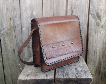 Vintage leather tote bag, Vintage leather handbag, Brown crossbody bag, Vintage tooled handbag, Women shoulder bag, Leather satchel.