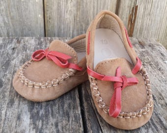 Vintage leather baby shoes, Baby leather moccasins, Brown baby shoes, Kids shoes, Baby girls shoes, Child slippers .