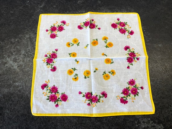 Vintage Floral Handkerchief, Set of 5, Flower Cot… - image 5