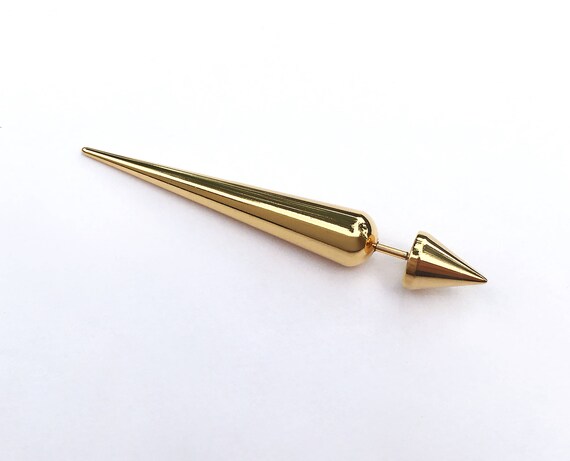 Discover 184+ gold spike stud earrings