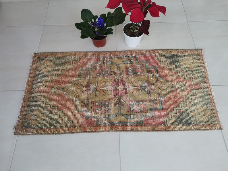 Small Vintage Rug 1.4x2.9 Entryway Rug Kitchen Rug Boho Decor Turkish Door Mat Outdoor Decor Muted Rug Outdoor Door Mat Bathroom Rug