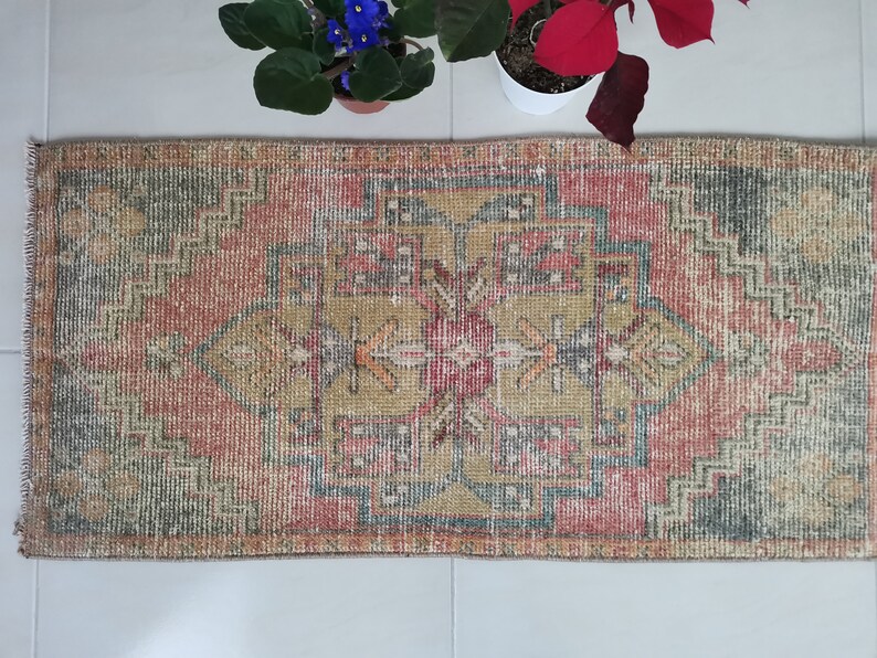 Small Vintage Rug 1.4x2.9 Entryway Rug Kitchen Rug Boho Decor Turkish Door Mat Outdoor Decor Muted Rug Outdoor Door Mat Bathroom Rug