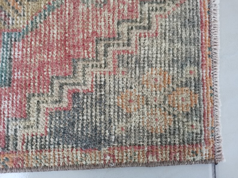 Small Vintage Rug 1.4x2.9 Entryway Rug Kitchen Rug Boho Decor Turkish Door Mat Outdoor Decor Muted Rug Outdoor Door Mat Bathroom Rug