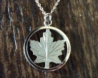Vintage Bond Boyd sterling silver maple leaf pendant