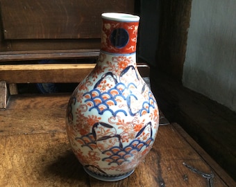 Vaso antigo grande em forma de garrafa Imari
