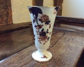 A Coalport Hong Kong Pattern Bone China Trumpet Flower Vase