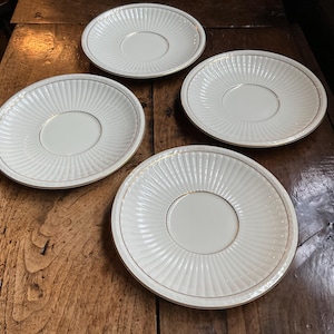 4 vintage wedgwood Edme USA pattern replacement saucers