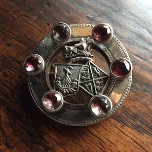 Victorian Scottish heraldic gem set silver brooch or kilt pin