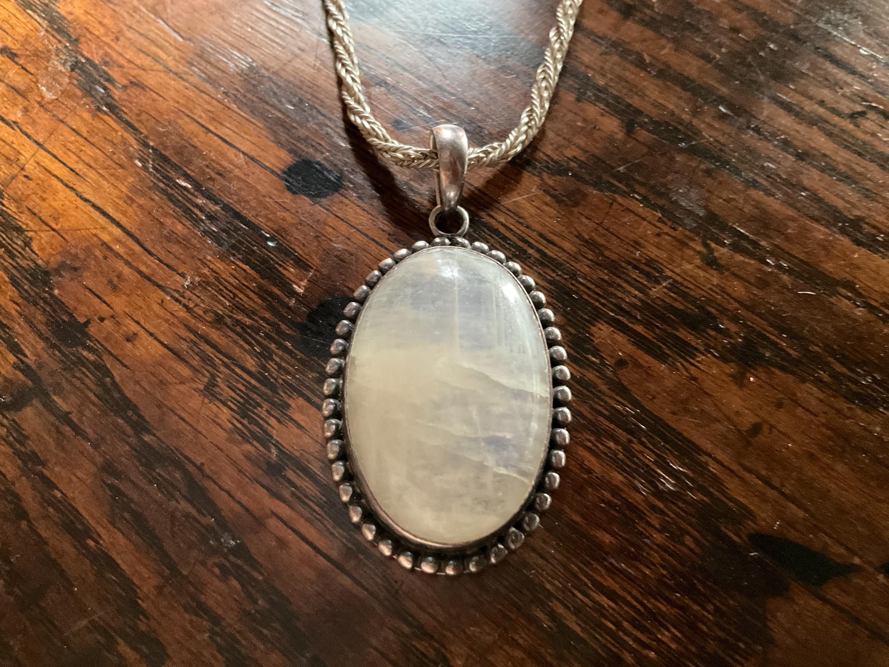 Vintage Indian sterling silver and moonstone cabochon pendant with 