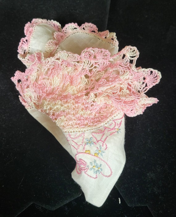 Vintage Linen and Embroidered  Handkerchief - Pin… - image 4