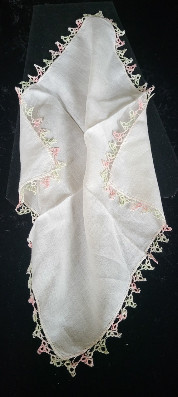 Vintage Ivory Linen with Pink and Green Tatted La… - image 7