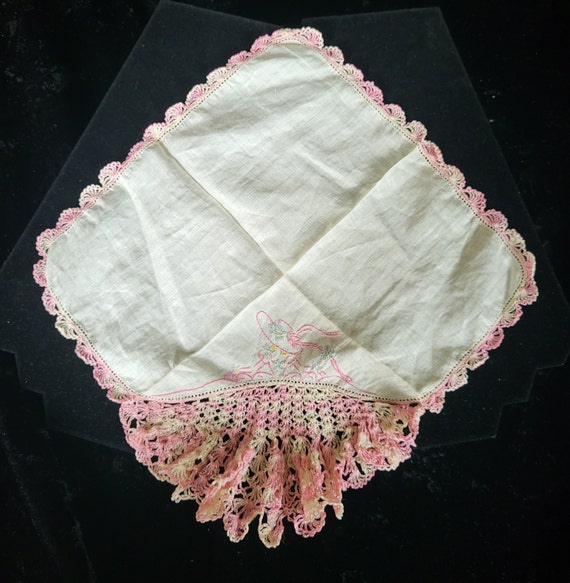 Vintage Linen and Embroidered  Handkerchief - Pin… - image 3