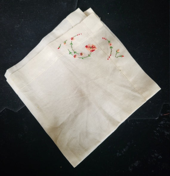 Vintage  Linen Handkerchief - Embroidered Flowers - image 4