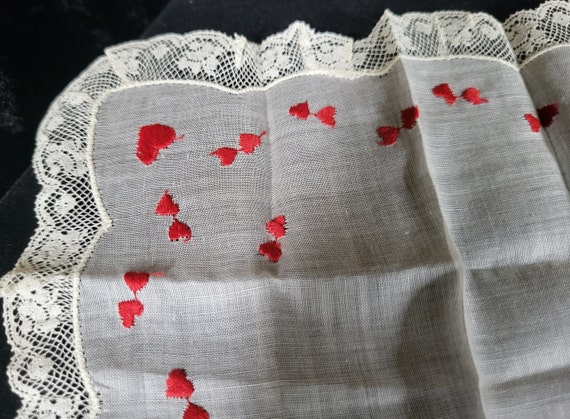 Vintage  Linen and Lace Handkerchief - Embroidere… - image 3