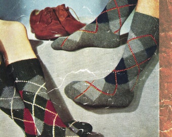 Knitting pattern, PDF pattern, socks knitting pattern, 3 ply fingering knitting pattern, argyle socks pattern, diamond pattern socks