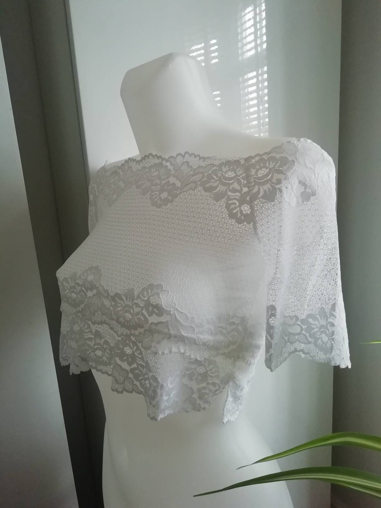White Lace Floral Top Gift 