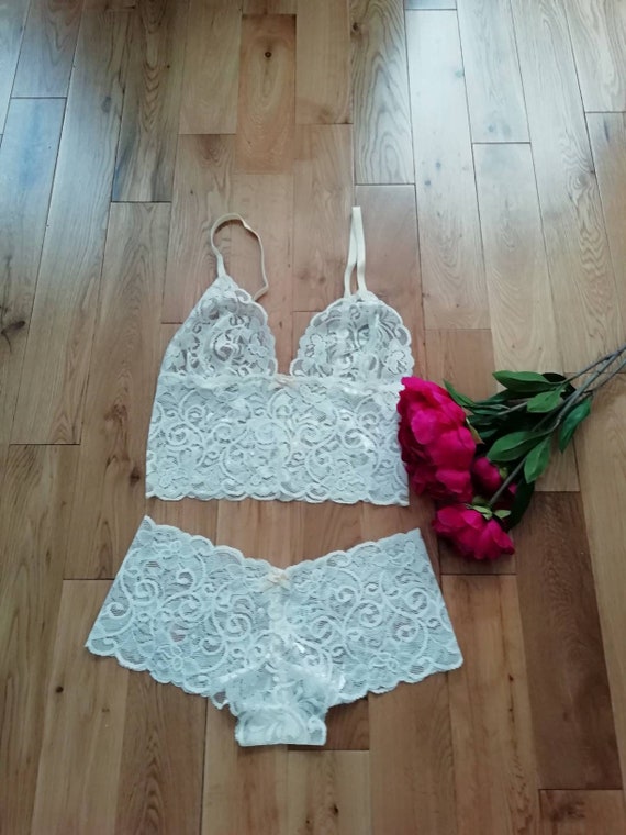 French Lace lingerie, Lace Bras & Knickers