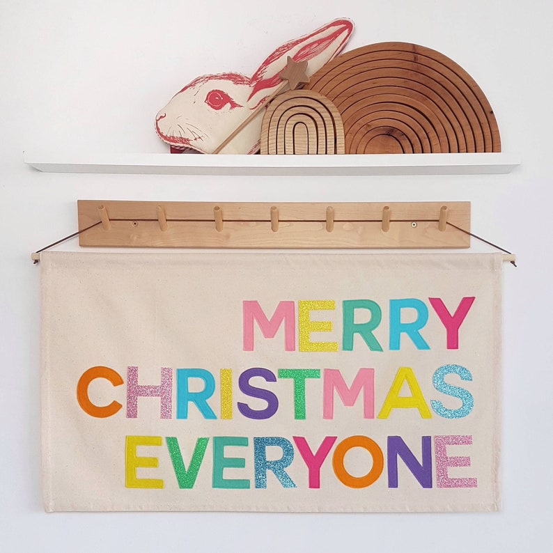 Merry Christmas Everyone Banner, Wandbehang in weihnachtliche Popfarben Bild 1