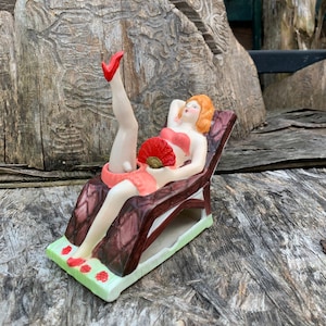 Vintage 1940s Japan Risqué Pinup Girl Naughty Nodder Ashtray