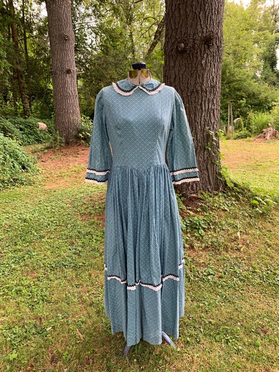 Vintage 1960s Handmade Cotton Prairie Dress with M