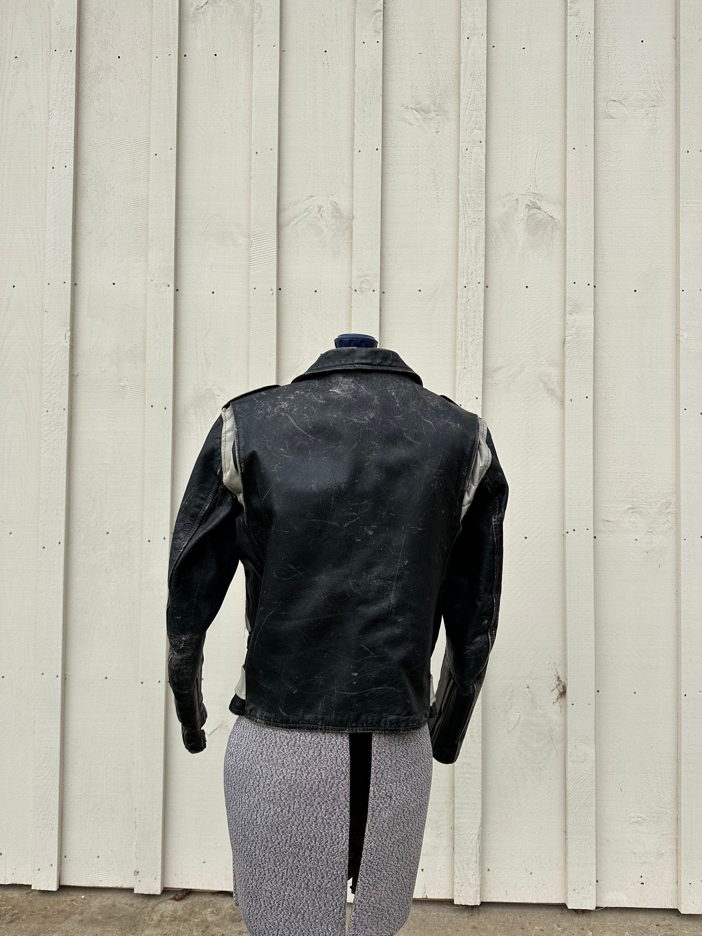Vintage 1950s the Guidemaster by Wolf Leather Jacket / Steerhide 