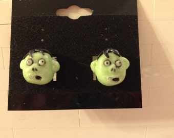 Zombie earrings Glow in the Dark