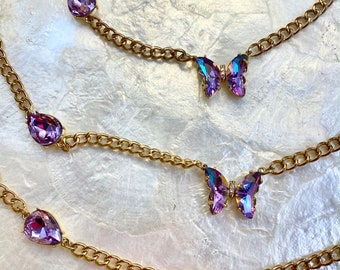 ラインストーンの色が変わる蝶のアンクレット、