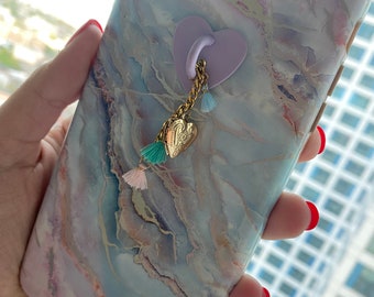 チャームとロケット付きのパーソナライズされた強力なホールド電話グリップ、カスタム電話グリップ、カスタム電話アクセサリー、電話チャーム、電話チャームグリップ