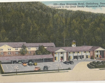 SMOKY MOUNTAINS, Gatlinburg, Tennessee  lot of 5 Vintage postcards, Unused...(lot21)