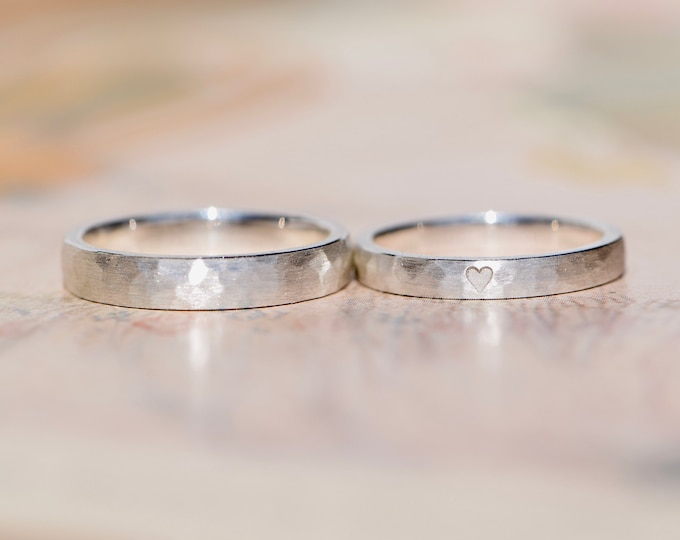 Hammered silver wedding rings with heart timeless handcrafted wedding ring set with engraving