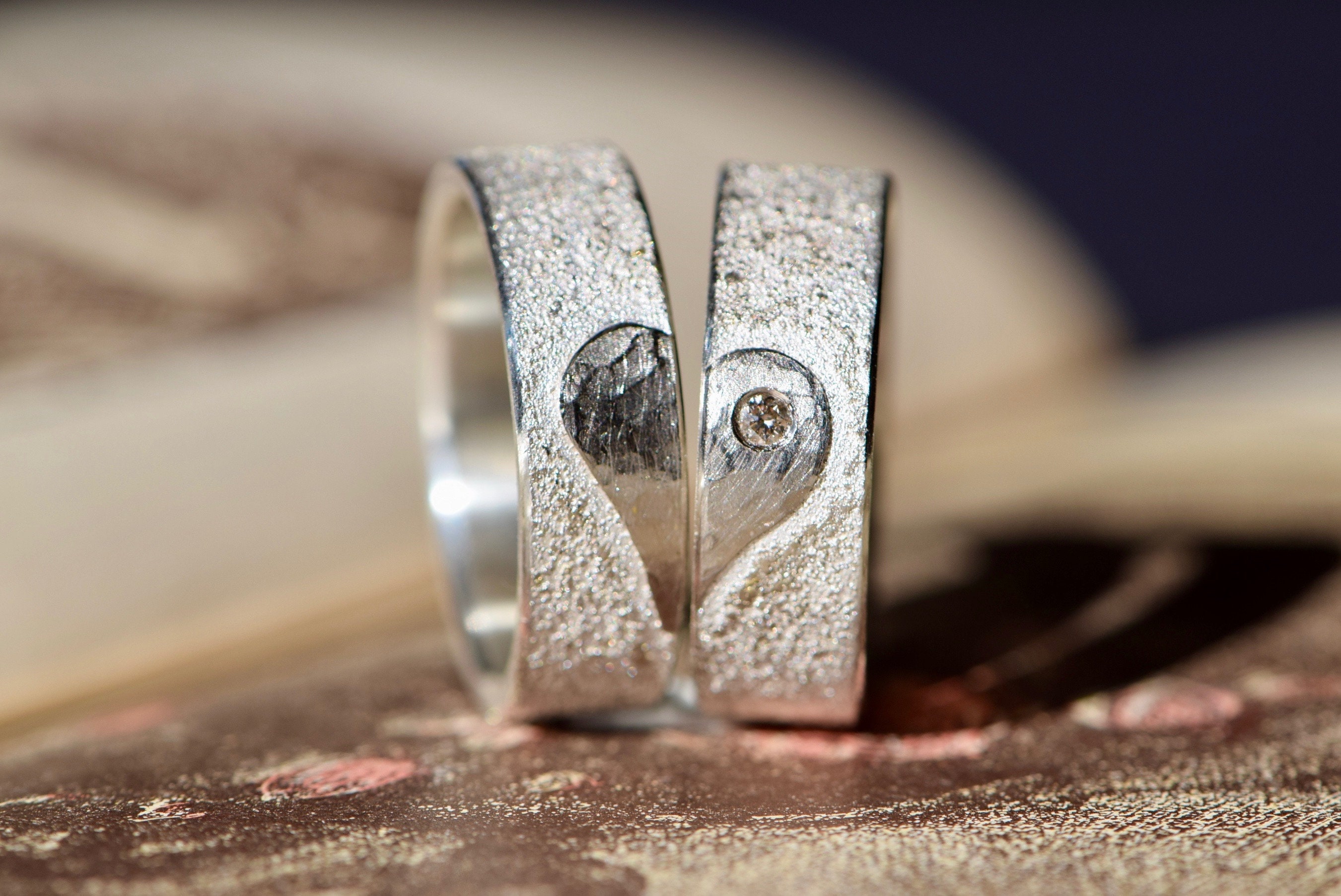 Wedding rings handmade with white gold and brilliant MI CORAZON