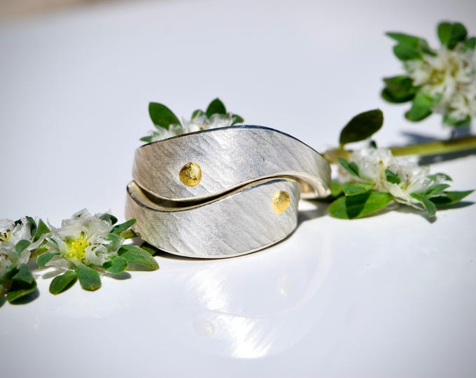Silver partner rings | Handmade and unique with hammered finish | YIN & YANG