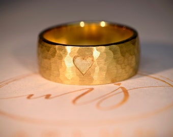 Wide gold ring hammered with heart