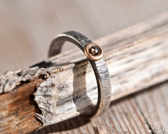 engagement ring hammered with brown diamond