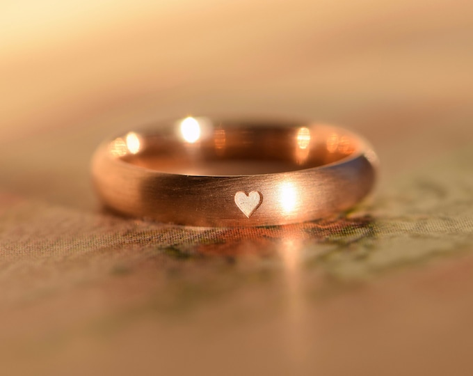 engagement ring red gold with heart
