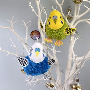 DIGITAL PATTERN, Parakeet, budgerigar, Budgie Pompom, Decorations, Machine Embroidery Pompom, Digital Embroidery File, Lisey Designs