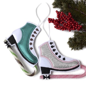4x4 Candy Cane Ice Skate Hanging Decoration, Figure Skating, Lisey Designs, 4x4 hoop